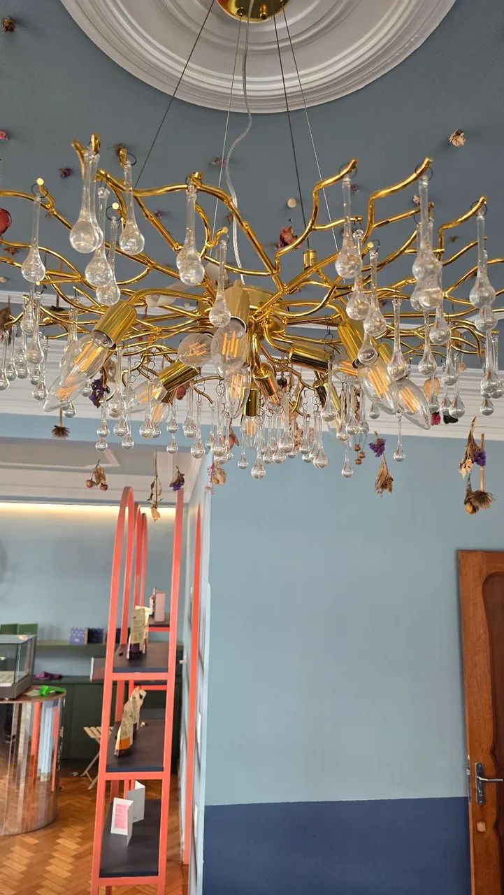 Lustre de Cristal Dourado Fall - Design Contemporâneo / Peça de Café Onir - Foto 3