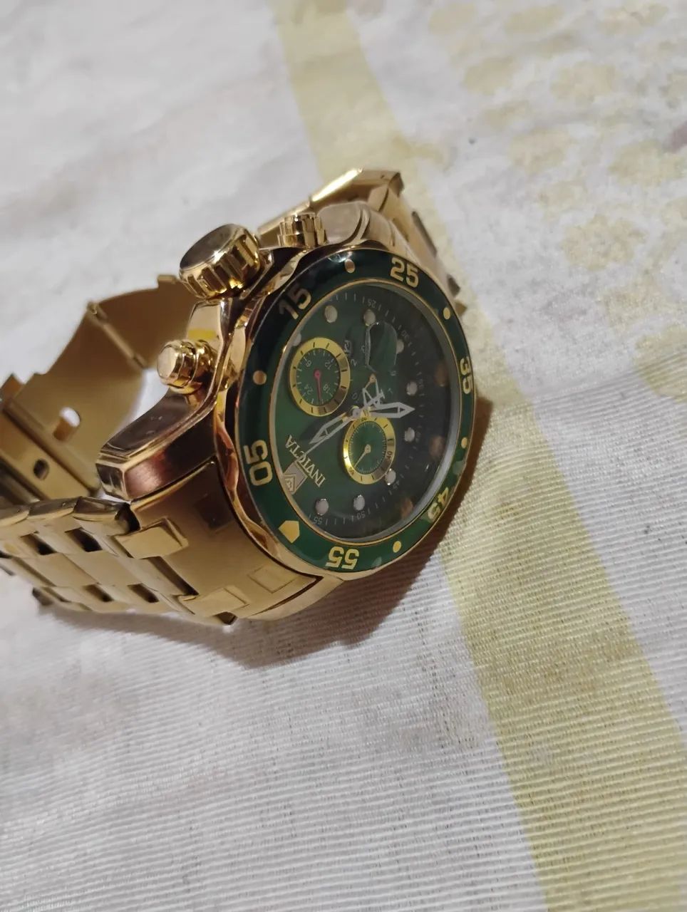 Relógio Invicta Masculino Dourado Verde - Foto 3