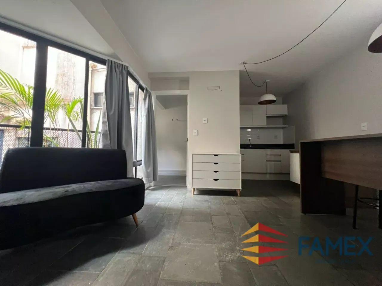 APARTAMENTO MOBILIADO PARA LOCAÇÃO - COM 01 QUARTO - PRÓXIMO A PRAÇA CENTRAL - AP932 - Foto 3