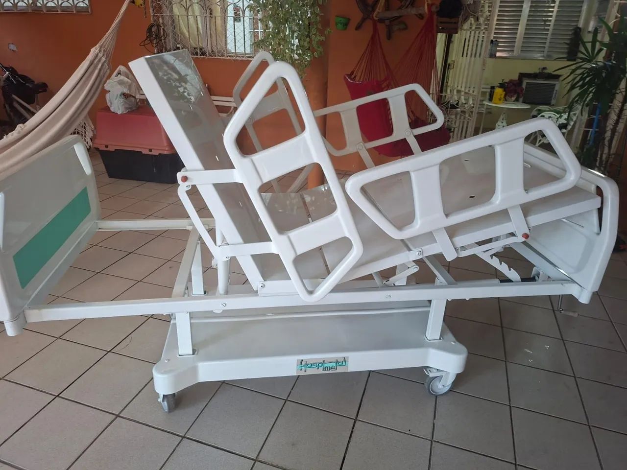 Cama Hospitalar com  4 Grades Laterais - Foto 2