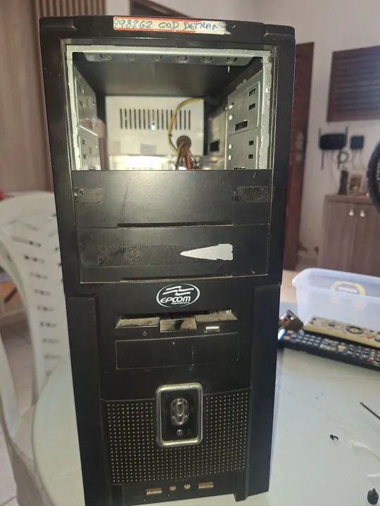 Gabinete de PC Epcom com Fonte