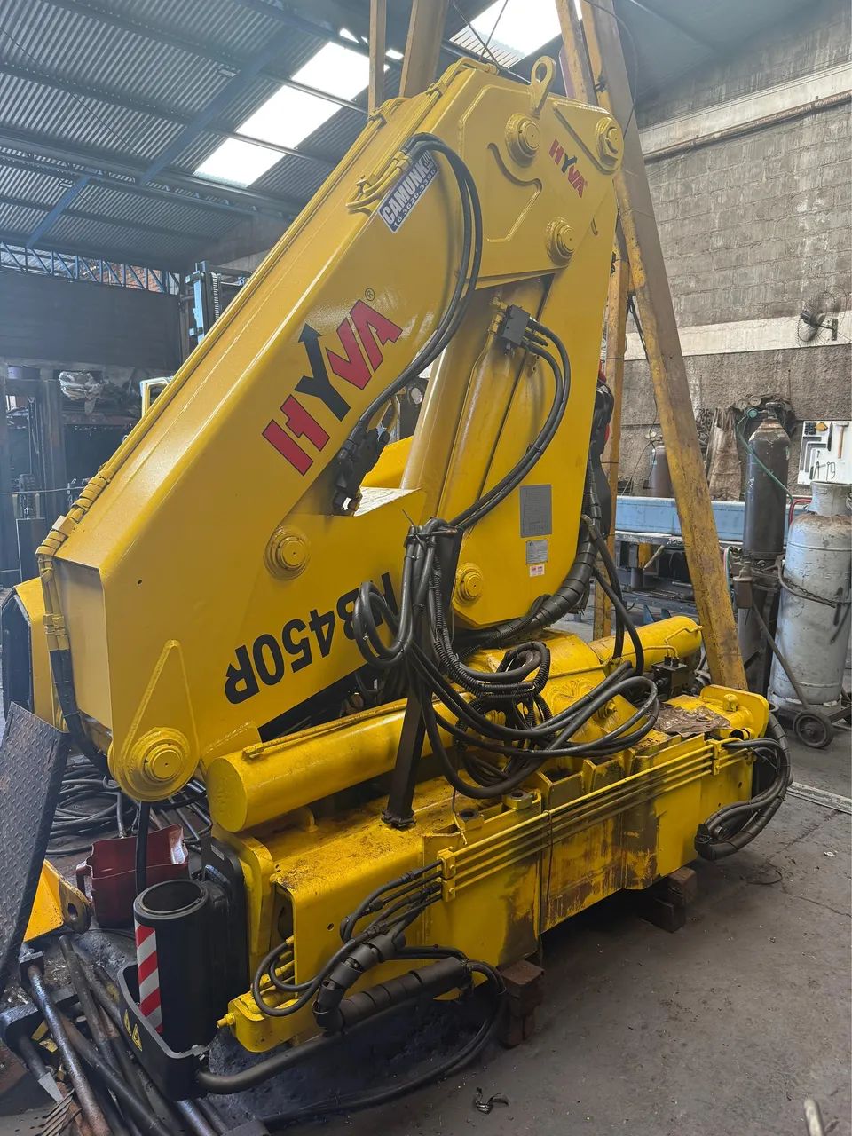 Vendo Munck Hyva 45Ton 2013 muito novo !! - Foto 2