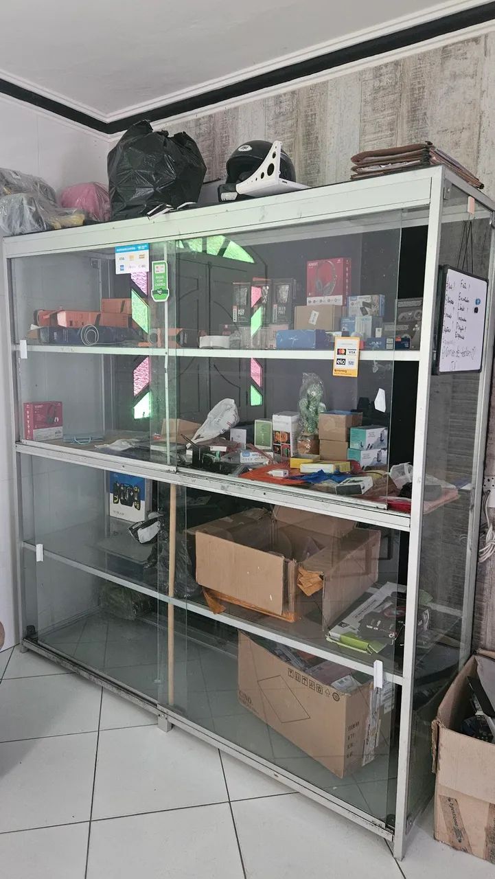 Vitrine de vidro 2,00m x 2,00m  - Foto 3