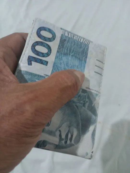 Carteira de Couro quebra-gelo.