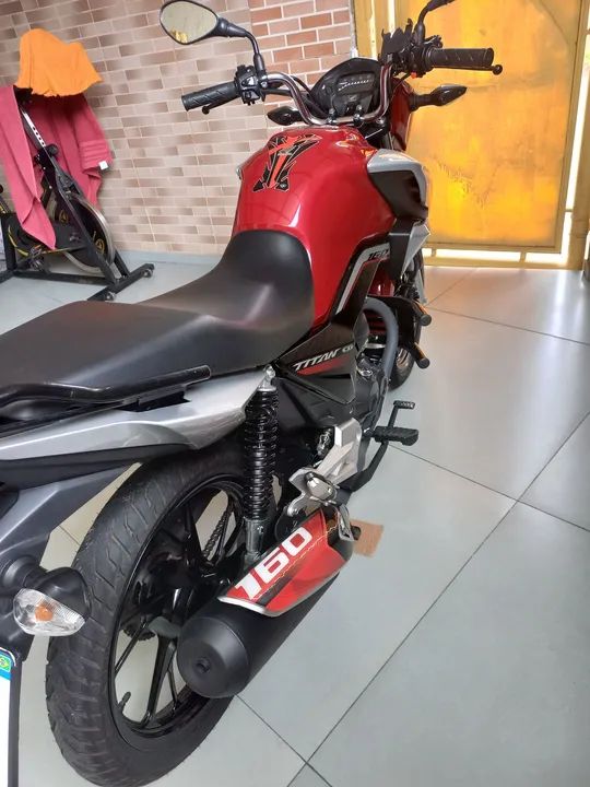 Titan 160 2023/2024 com 7050 km valor 19,000 - Foto 5