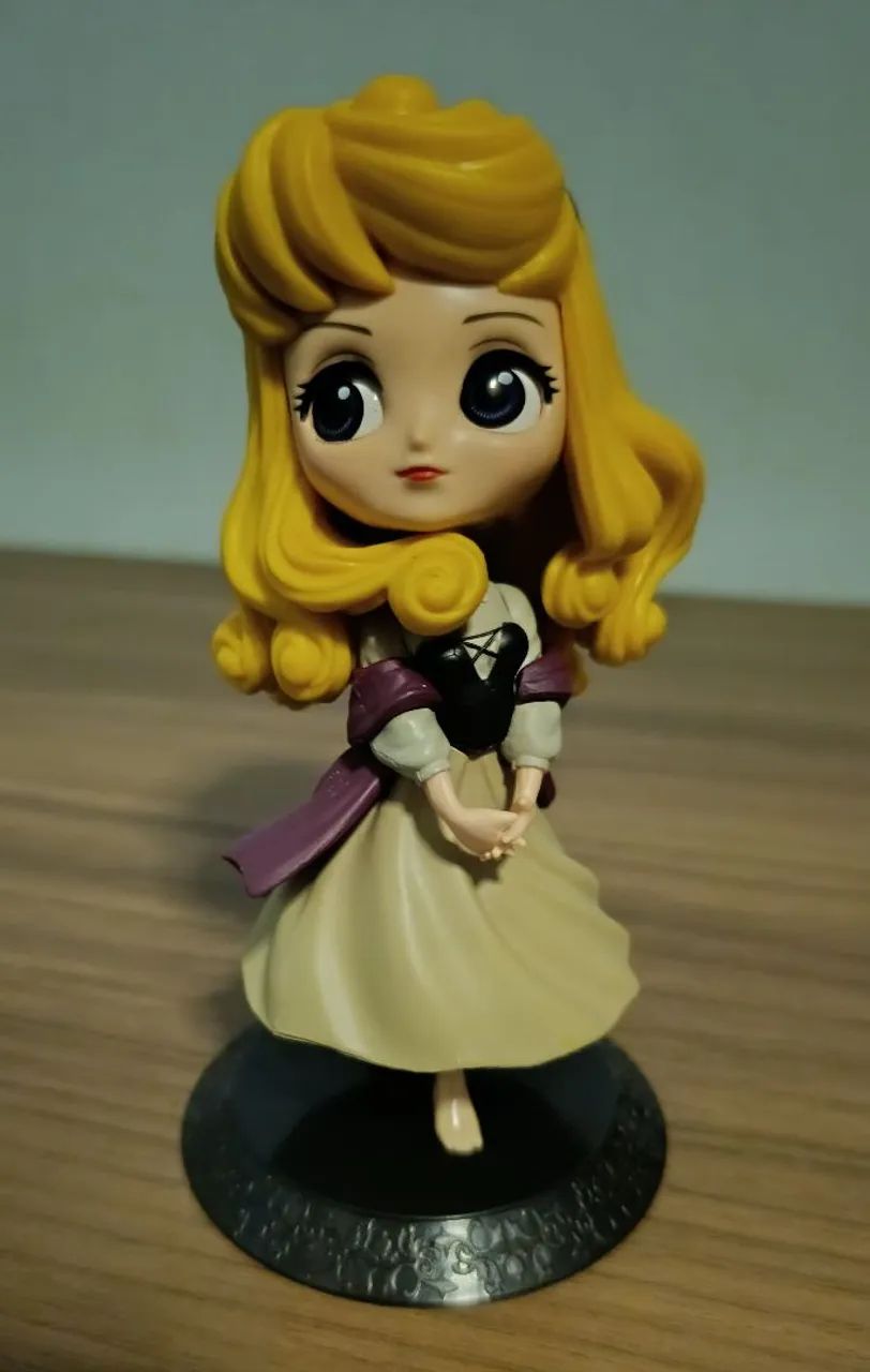 Kit 2 Bonecas Estilo Qposket - Anna e Aurora - Foto 2