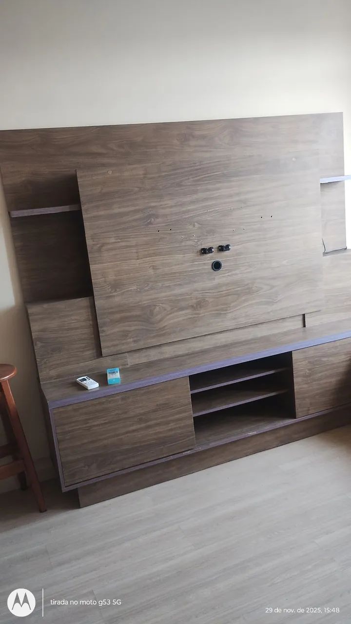 Raque com painel para sala de TV 64573990193282122