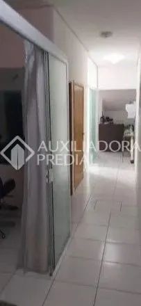 Amplo Sobrado de 194m² com 4 Vagas - Excelente Oportunidade no Centro - Foto 4