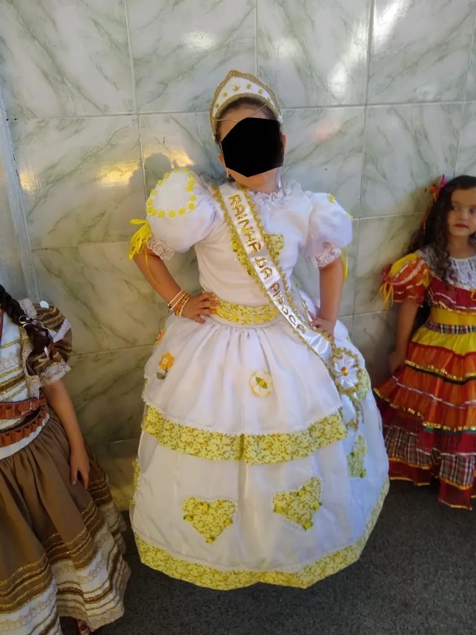 Alugo vestido rainha da pipoca ou noiva ? para mamães exigentes