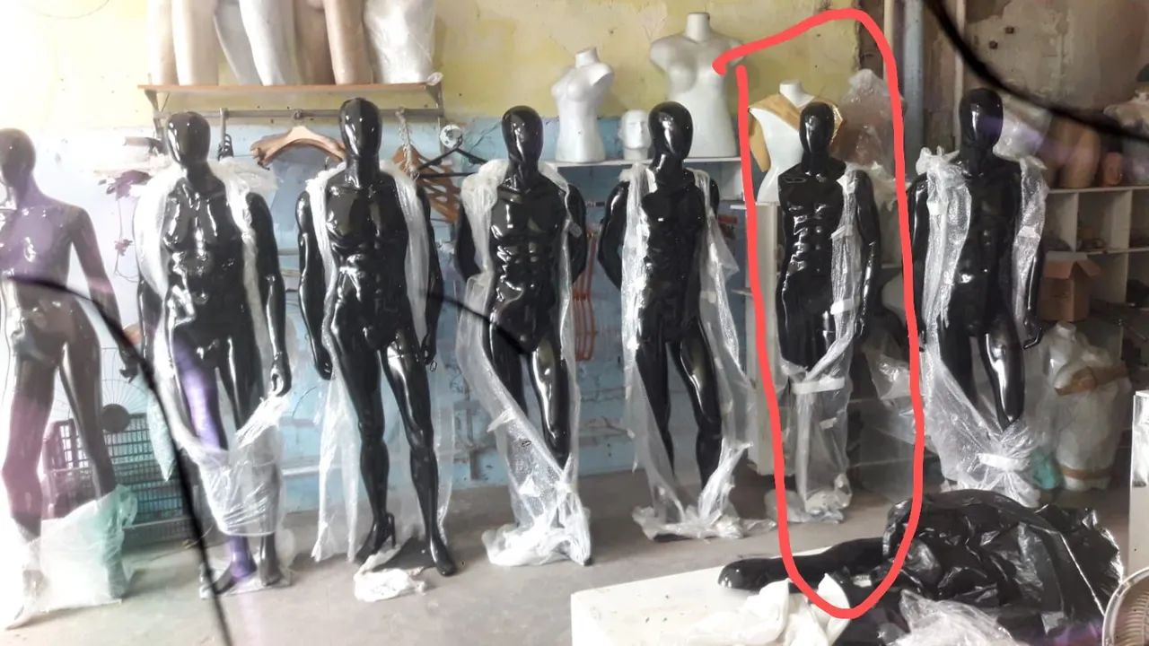 Manequim masculino de fibra de vidro 