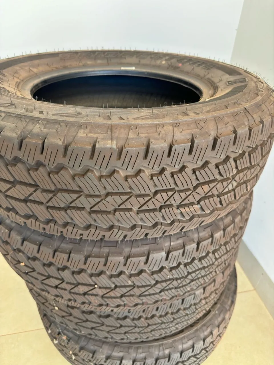 PNEUS BRIDGESTONE DUELLER 255/70 R17