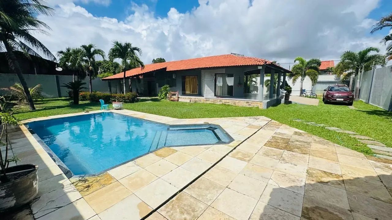 Casa terrea em terreno de 900 m2 Eusebio