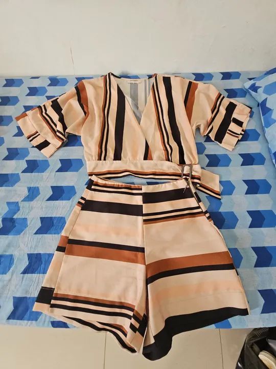 Conjunto de Shorts e Blusa ACOSTAMENTO 