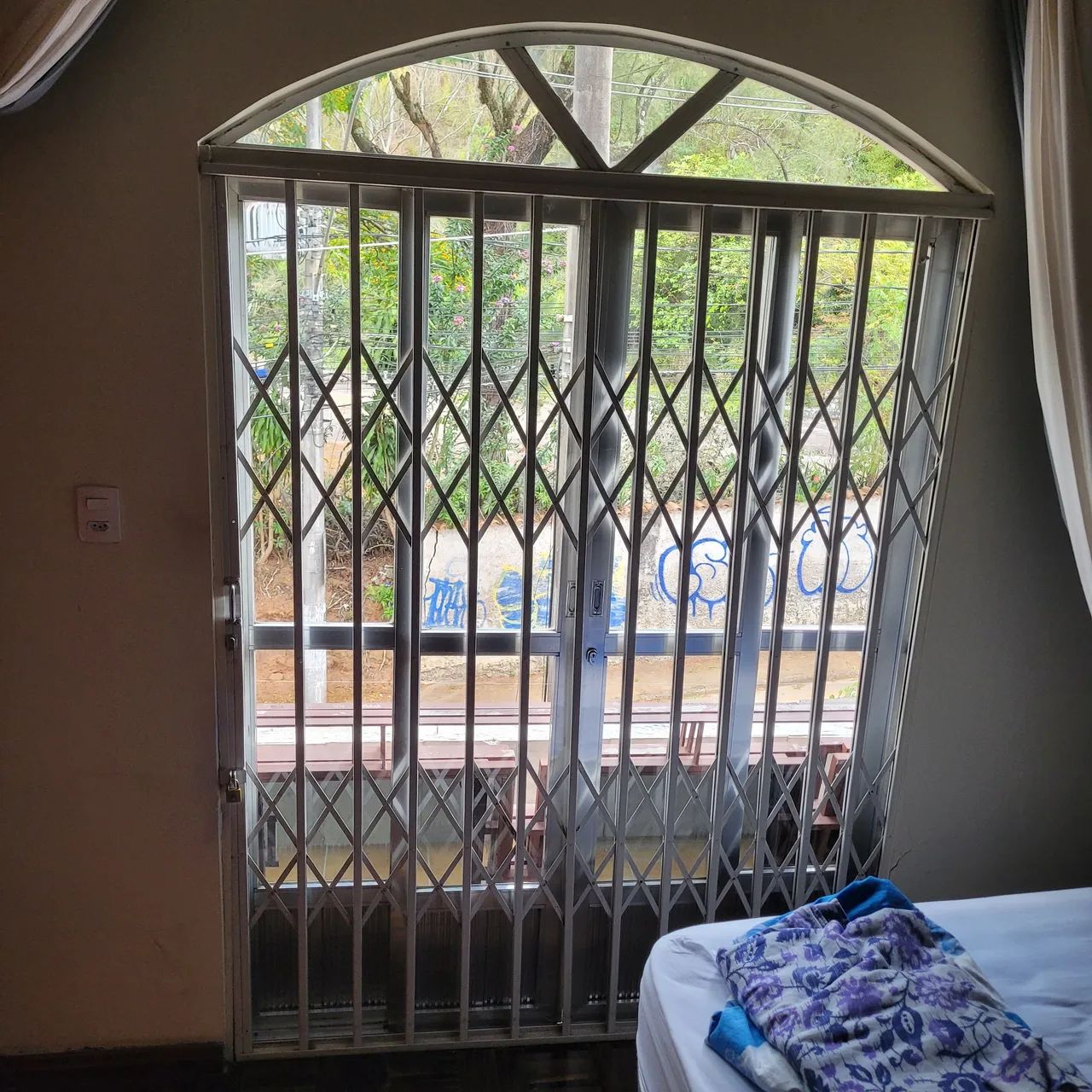 Grade PANTOGRÁFICA de correr, RARIDADE!!! (156Cm / 200Cm) BAIXOU O PREÇO!!!!