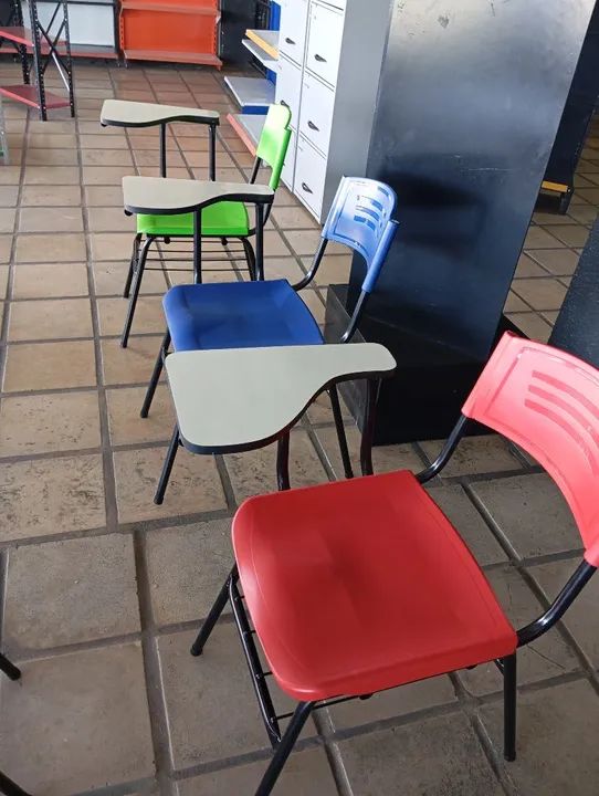 Conjunto de mesas e cadeiras  - Foto 2