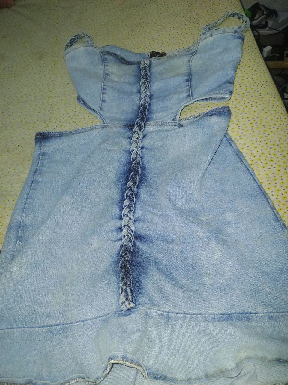 Vestido Jeans com Detalhe Trançado