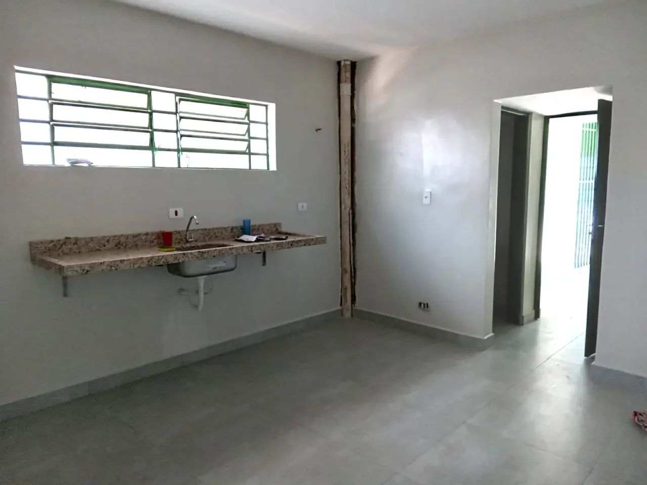 Salão comercial/ 100 m²/ Ac. Av. General Carneiro/ Aluguel R$ 3.000,00 - Foto 5