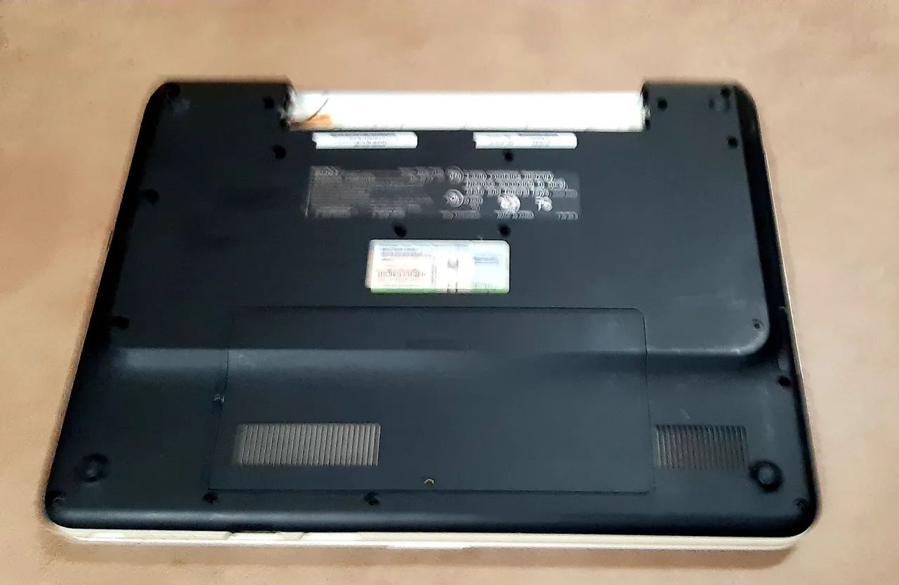 Notebook Sony Vaio PCG-7112 L com defeito - Foto 2