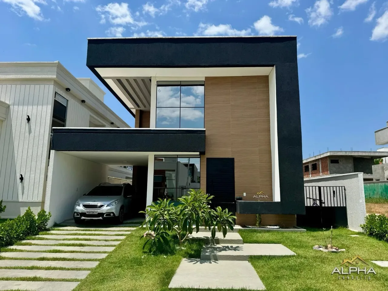 linda casa duplex com 4 quartos com moveis projetados com energia solar alphaville terras