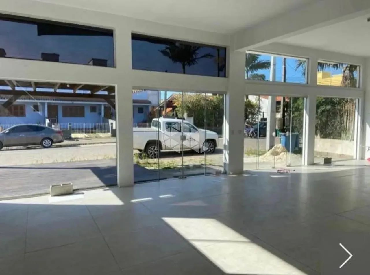 Sala Comercial com 360m² de Terreno em Garopaba/SC