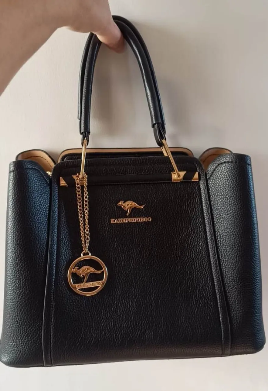 Bolsa Feminina Designer 3 Camadas Cor Preta Pouco Uso