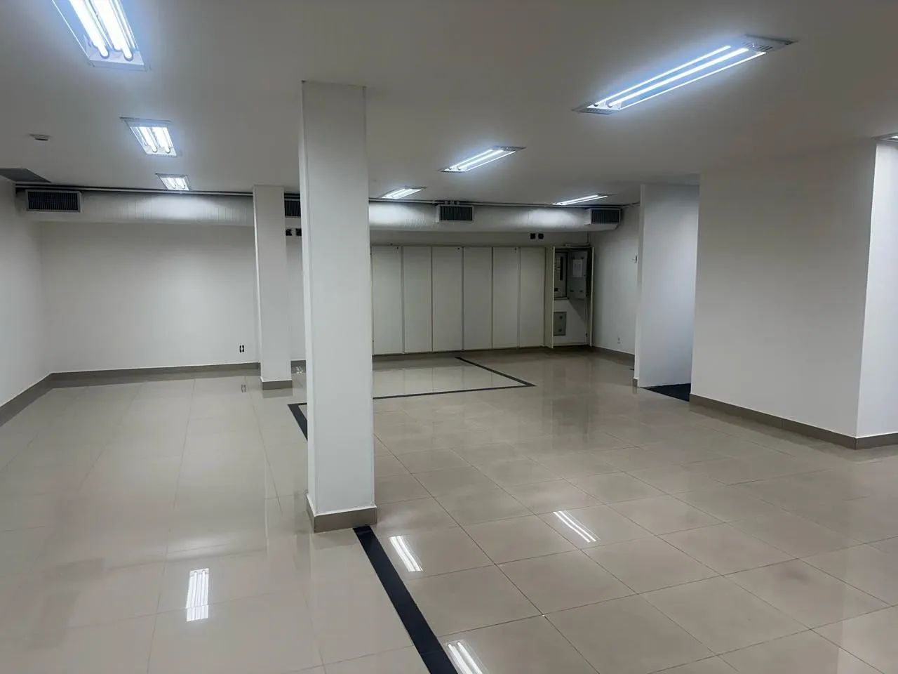 Loja para aluguel com 450 metros quadrados