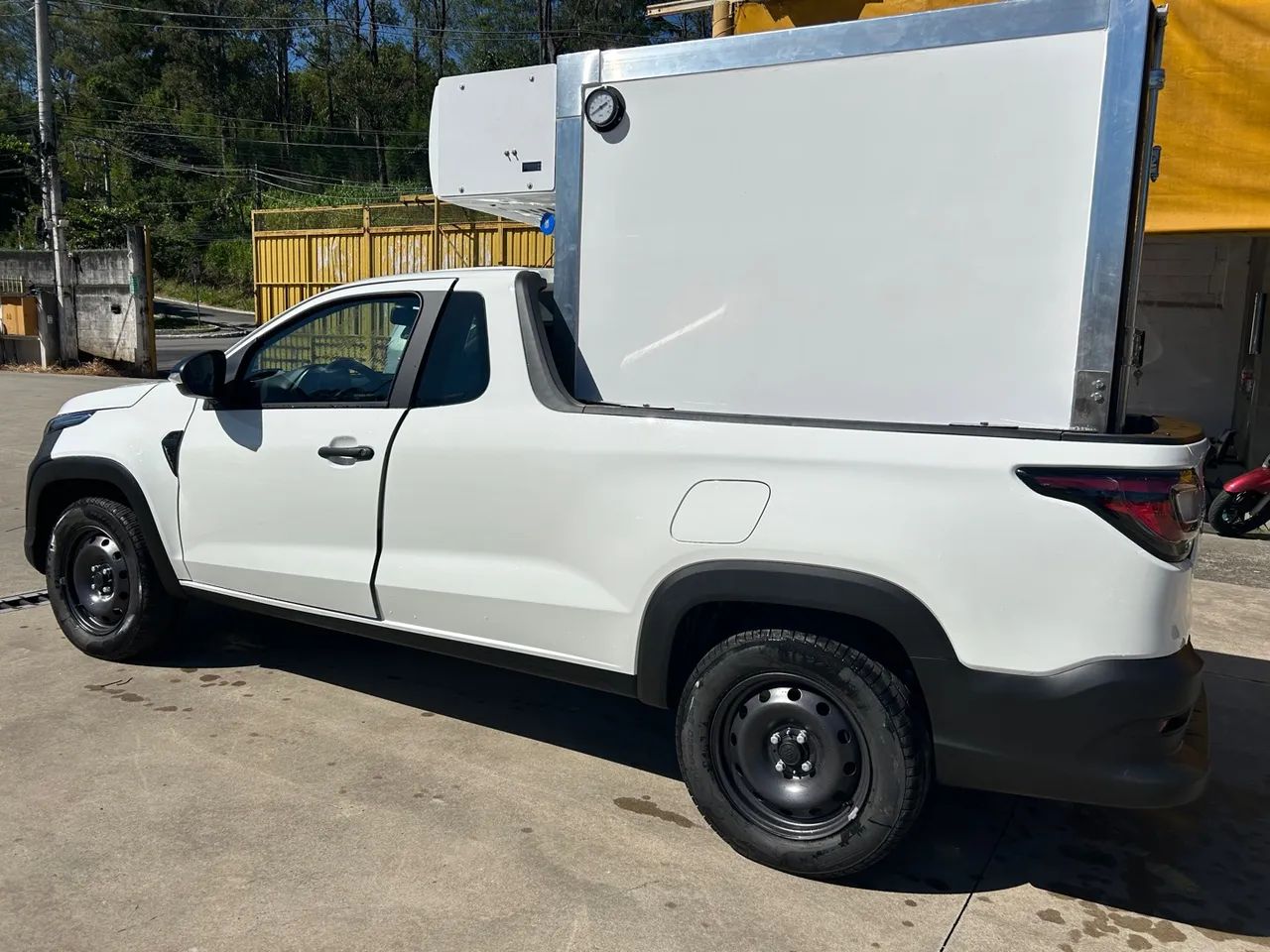 Baú com placa Eutetica strada/saveiro e outros 