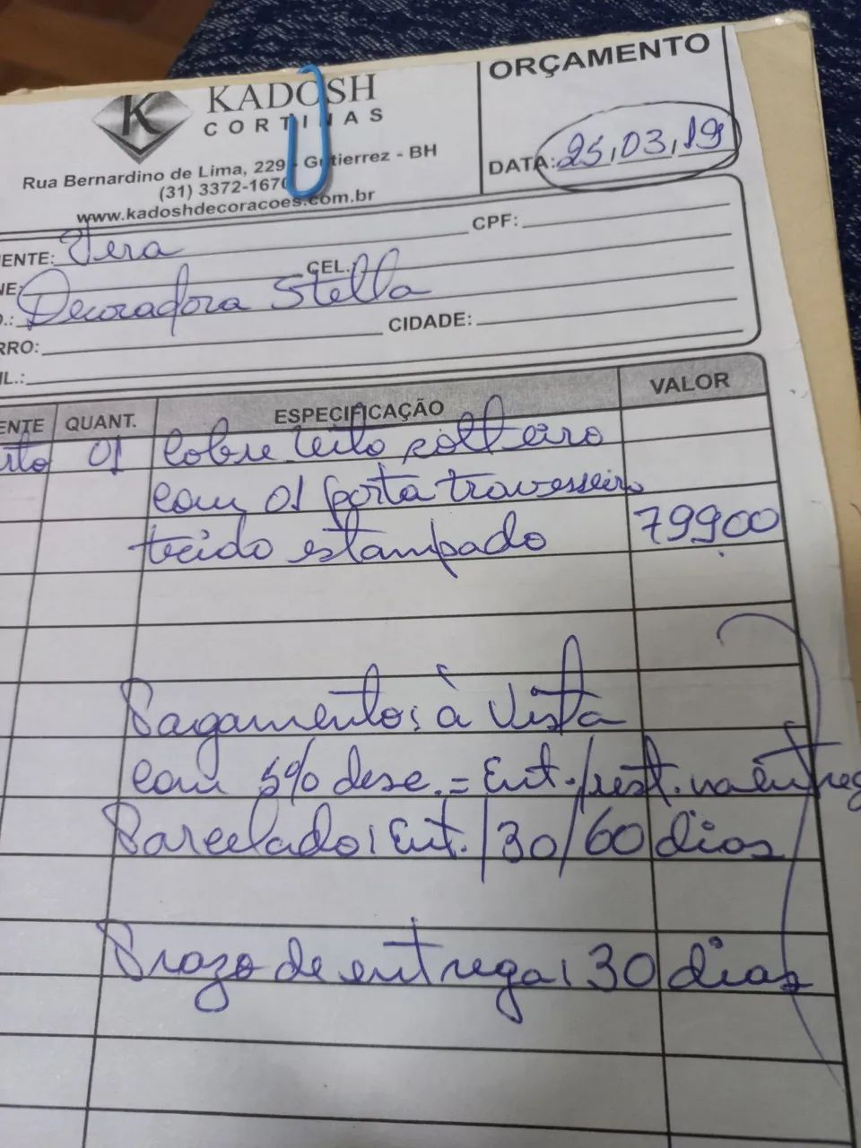 Cobre-leito de solteiro e porta travesseiro floral com babados - Foto 5