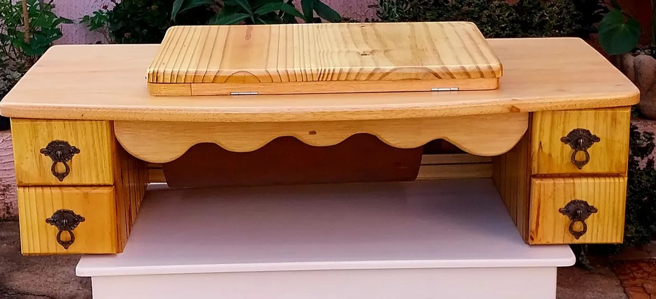 Gabinete para maquina de costura