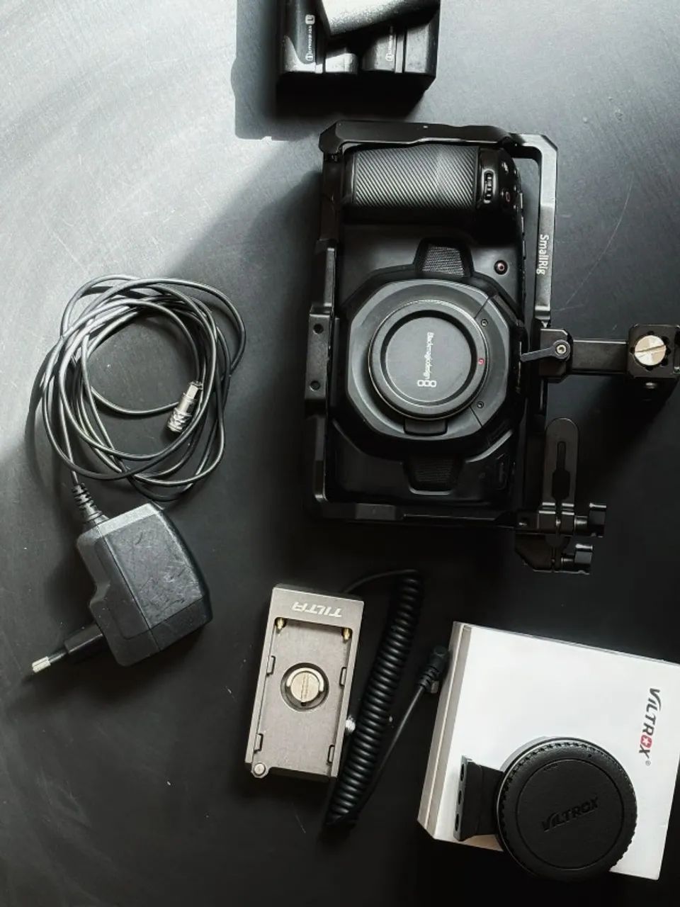 BLACKMAGIC POCKET CINEMA CAMERA 4K + CAGE (KIT COMPLETO)