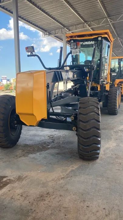 MOTONIVELADORA  PATROL HG170 HYUNDAI  - Foto 2