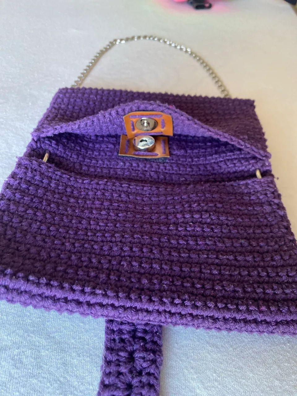 BOLSA CROCHÊ PENA COM ALÇA METÁLICA ESTILOSA  - Foto 4