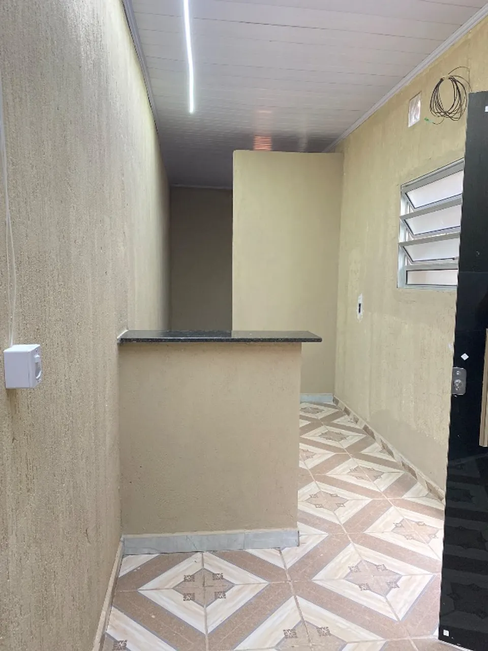 Kitnet água e luz incluso