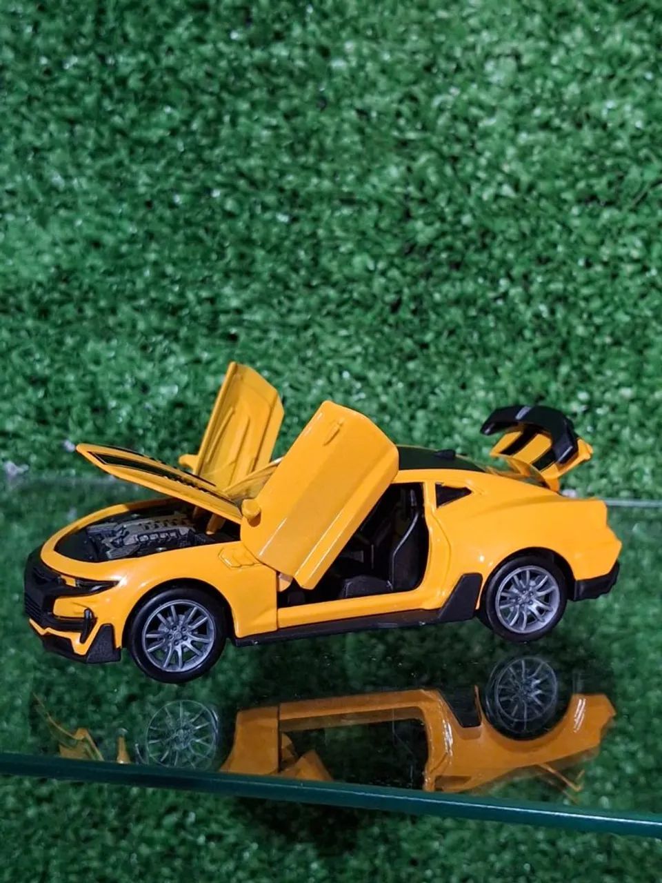 Miniatura de Carro Camaro Bumblebee Amarelo - Foto 2