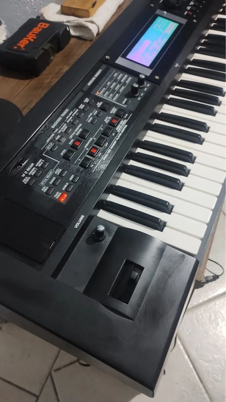 Teclado Roland GW-8 Workstation - Foto 2