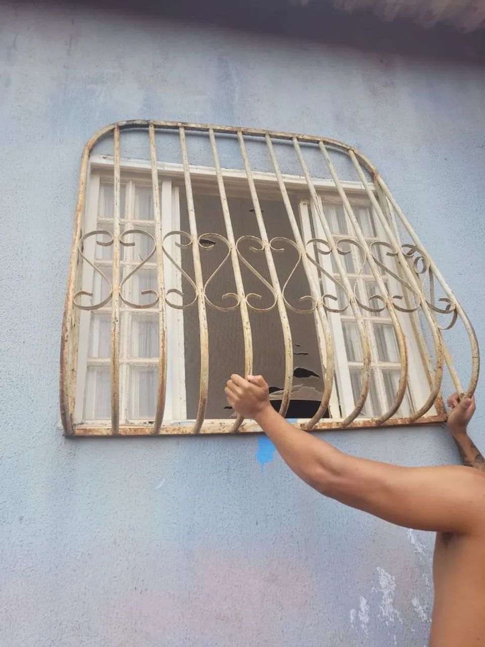 2 Grade de proteção para janela