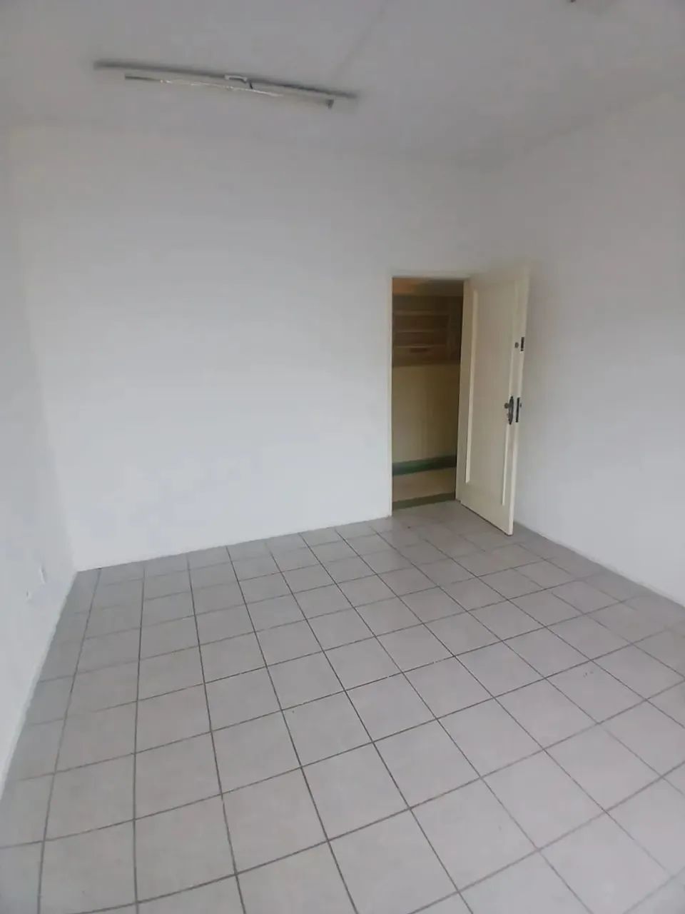 Sala comercial na Várzea.