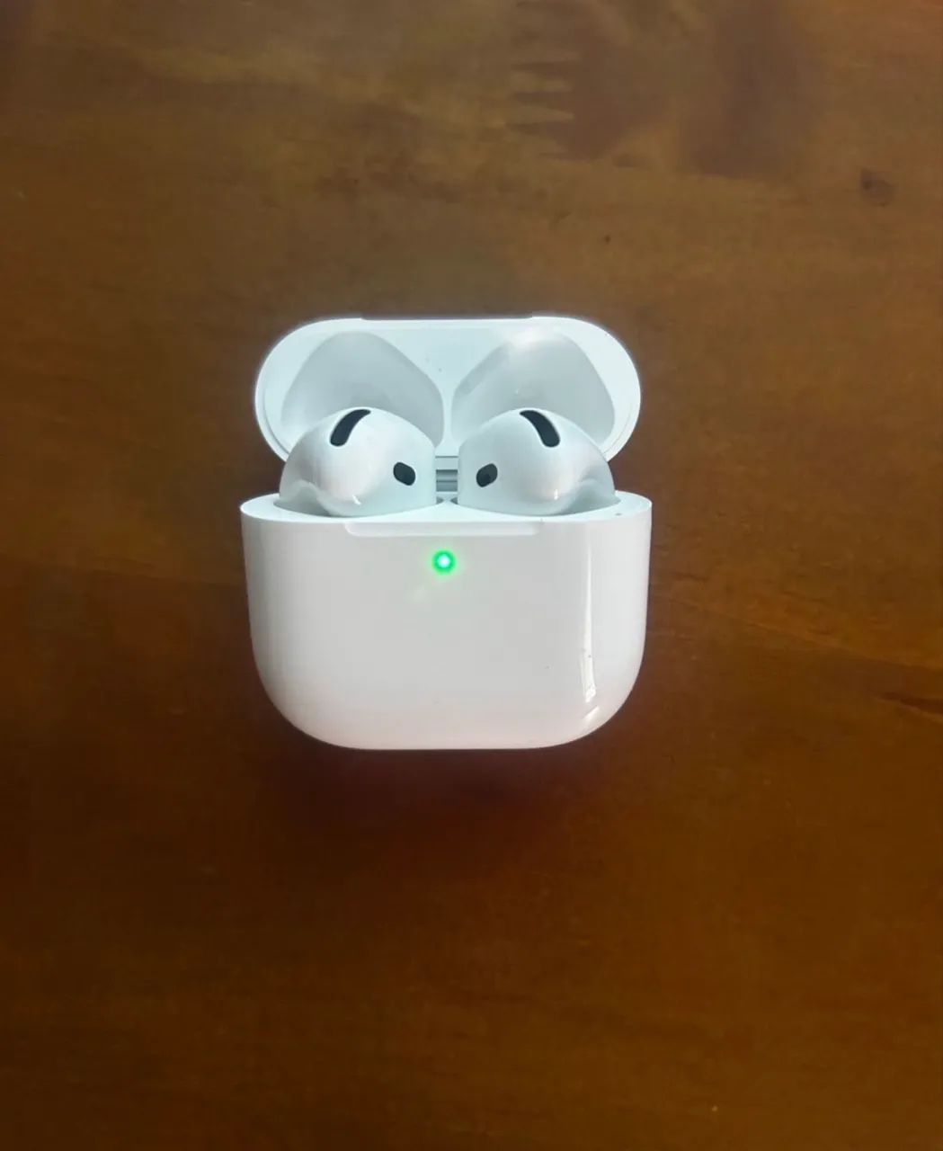 AirPods 4 Apple 