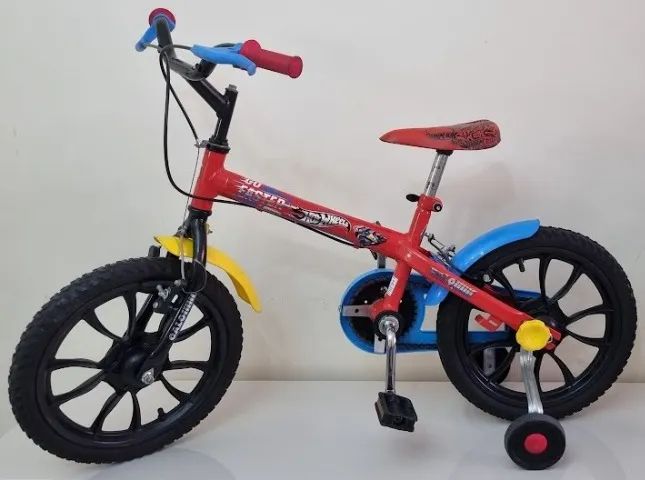 BICICLETA CALOI MODELO  HOT  WHELLS  COM LUZ E  BUZINA - Foto 5