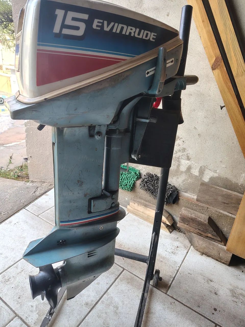 Motor de popa 15 hp envirude - Foto 4