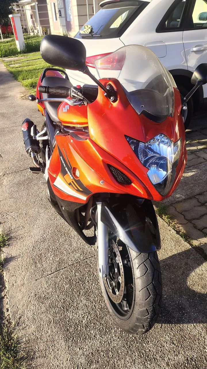 Suzuki 2011 gsx650f com 30mil km