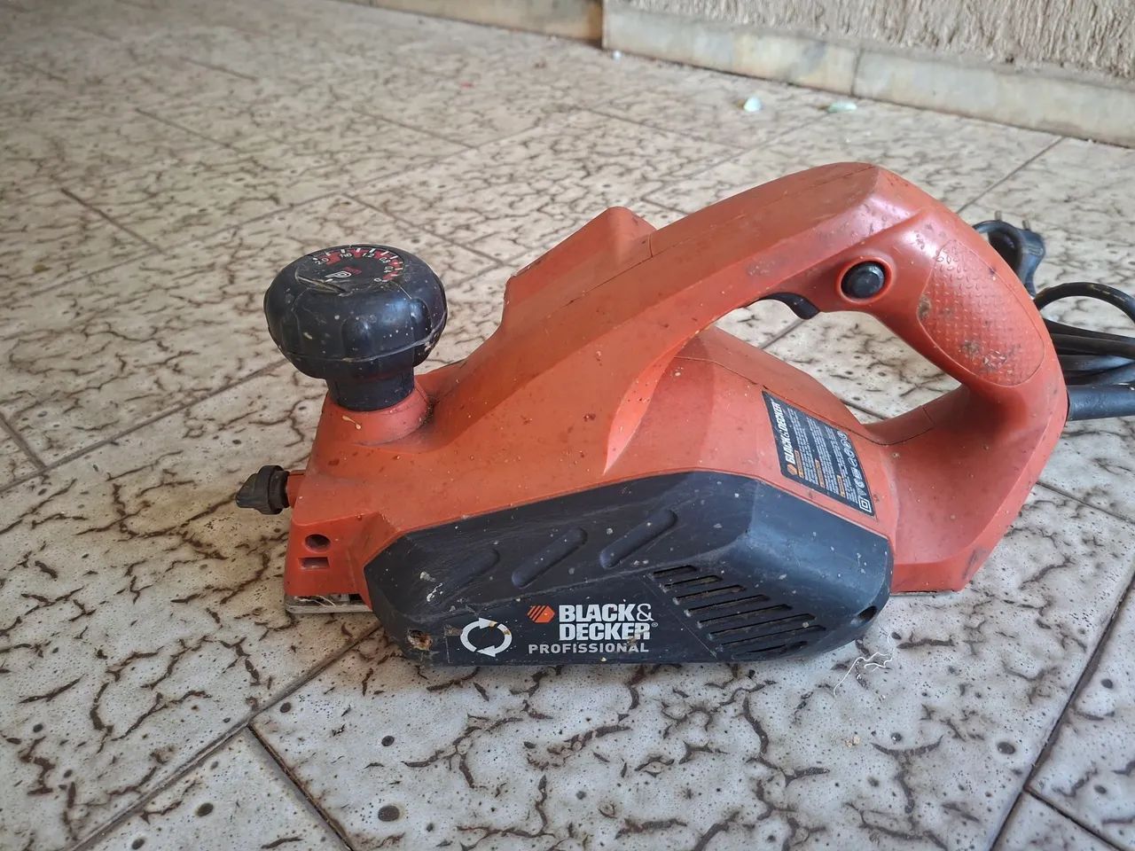 Plaina Black Decker profissional