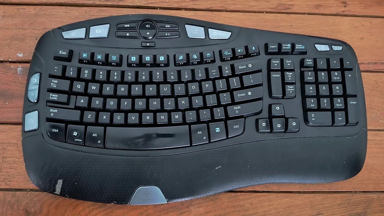 Teclado e mouse Logitech - modelo Wave - mouse precisa de reparo?