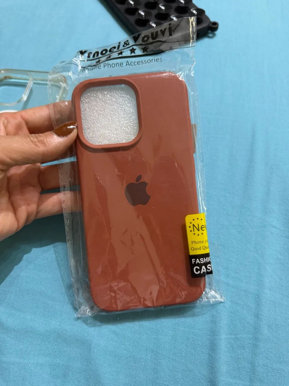 Vendo 5 capinhas de celular para iPhone 13pro 