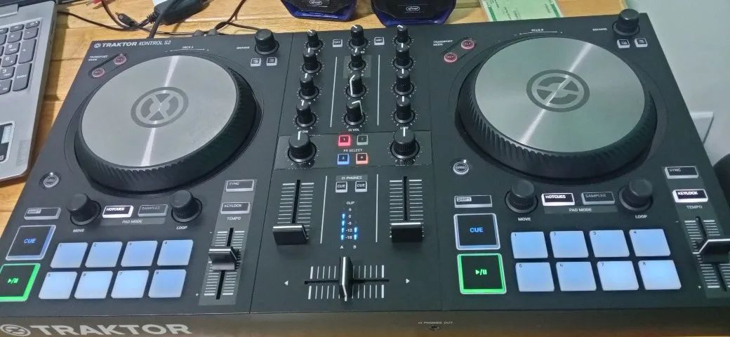 CONTROLADORA TRAKTOR S2 MK3 
