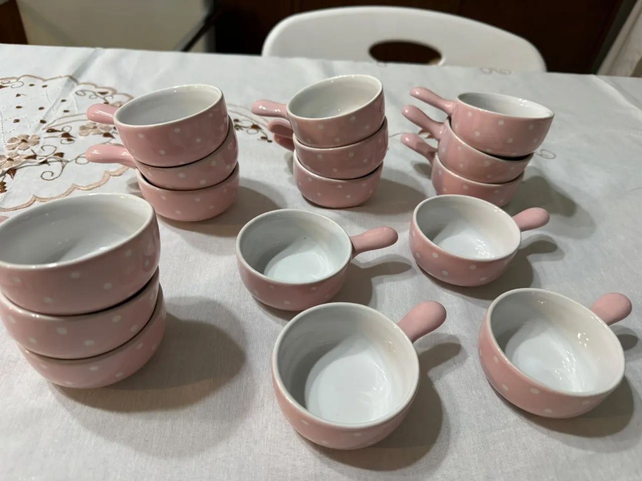 Kit com 16 Mini Caçarolas / Petit Pot Rosa com Poá Branco - Foto 3