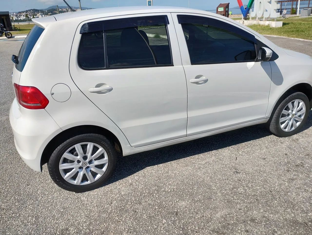 Volkswagen Fox Trendline 1.0 Flex 12V 5P 2017 - Foto 2