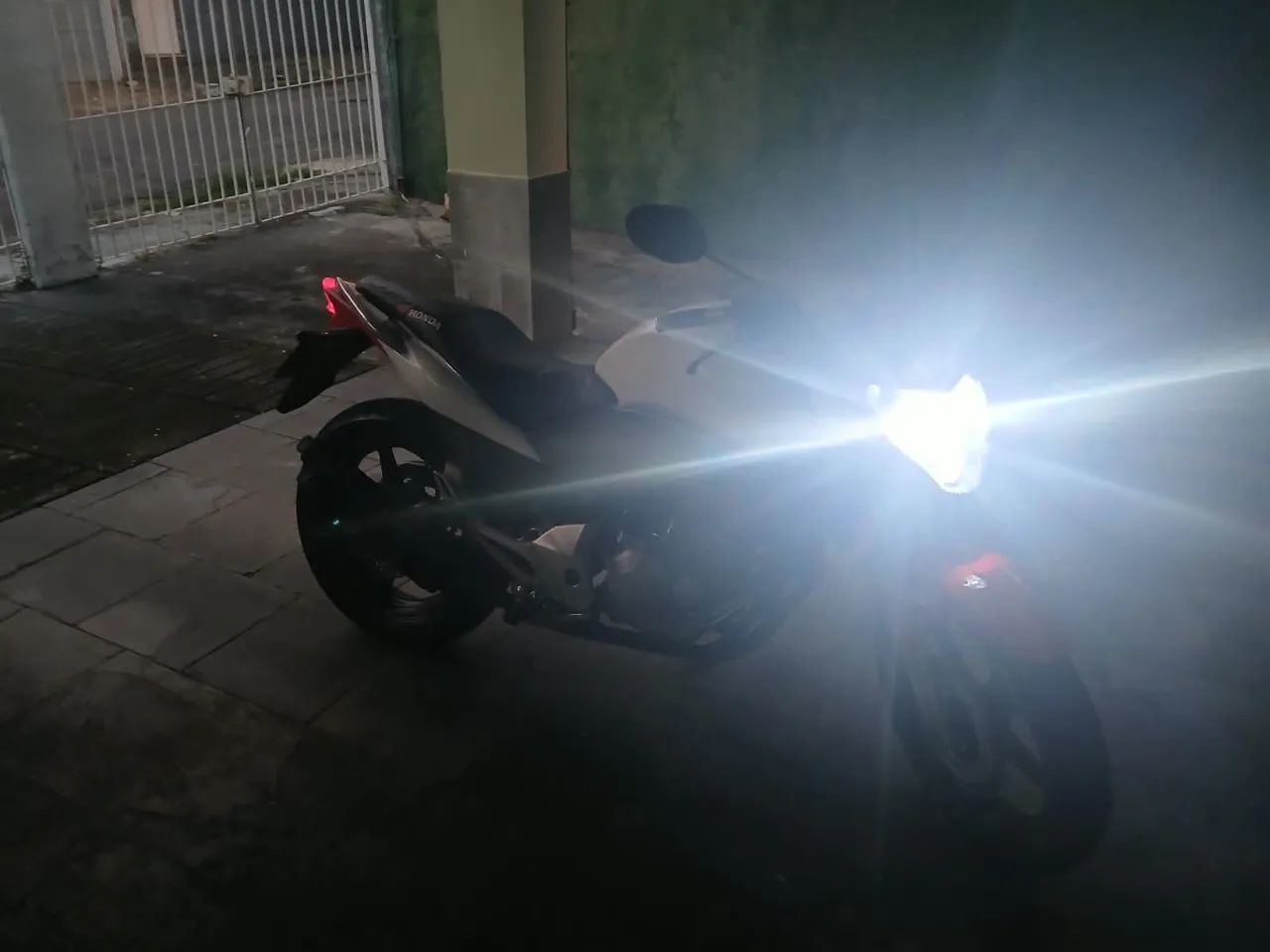 CB300r - Foto 3