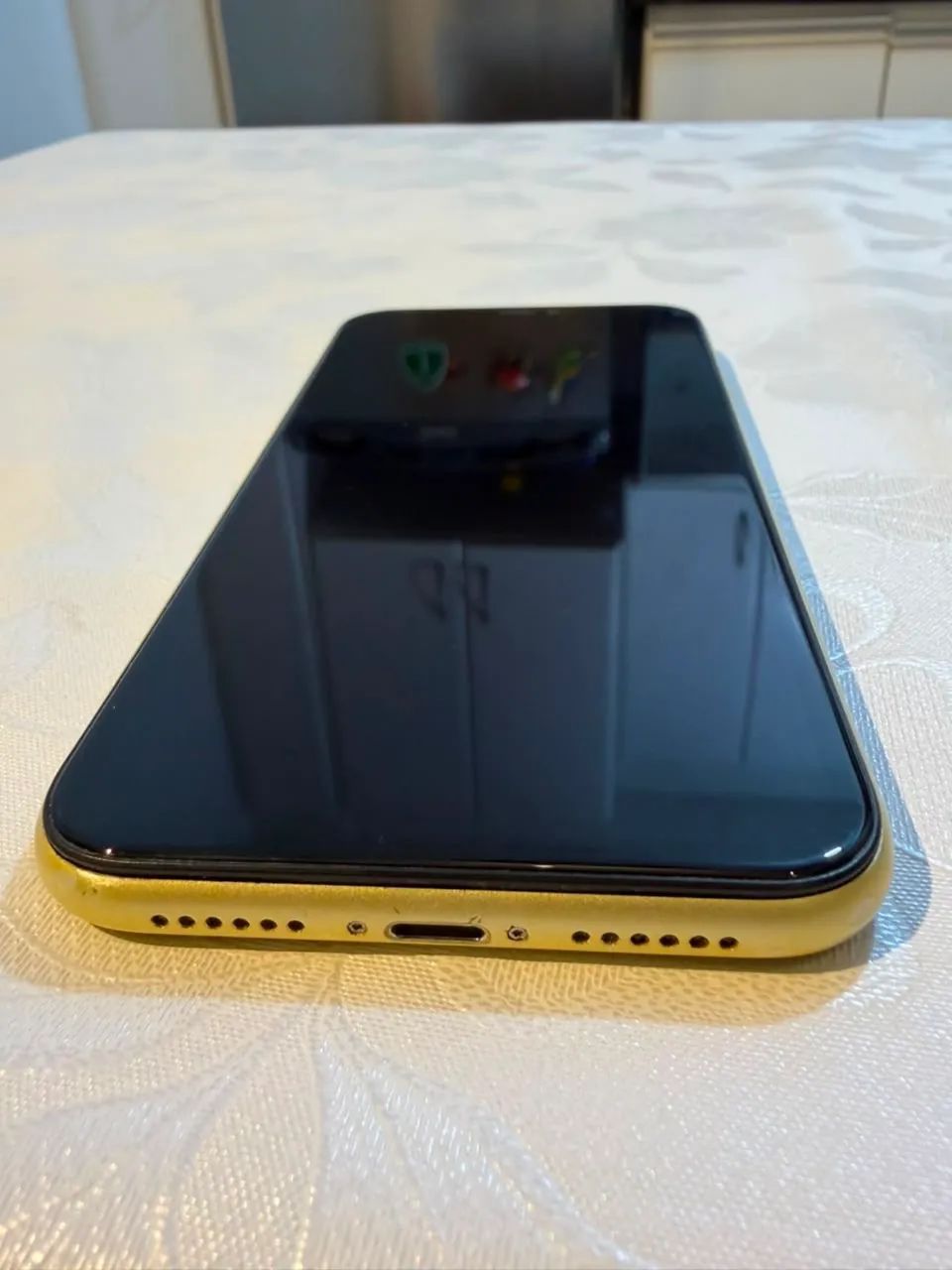 IPhone 11 amarelo 64gb  - Foto 3