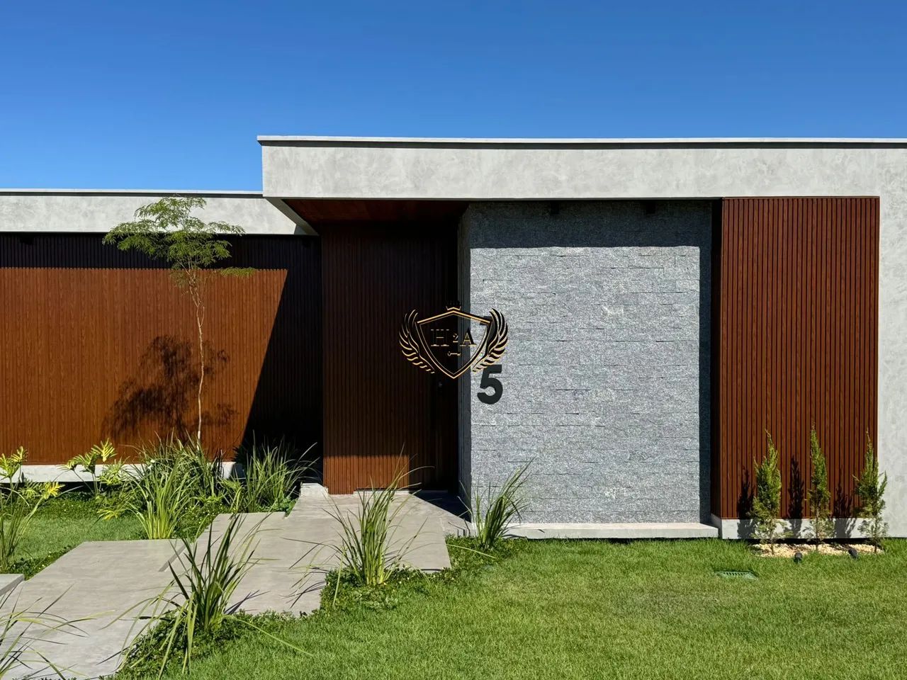 Casa com 4 Suítes no Condomínio Florais da Mata! - Foto 4